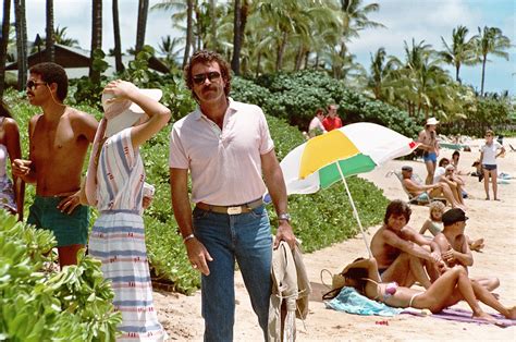 Magnum P.I., Gizemli Cinayetler ve Akılda Kalıcı Bir Hawaii Aşkıyla Dolu!